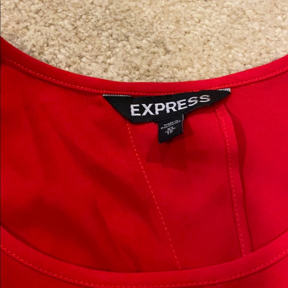 Express red top - Picture 2 of 4